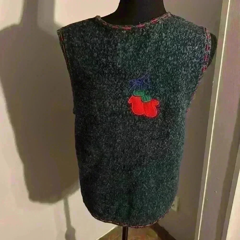 Pappagallo Women's Sweater Vest Medium Mittens Embellishments Full Zip - Picture 2 of 6